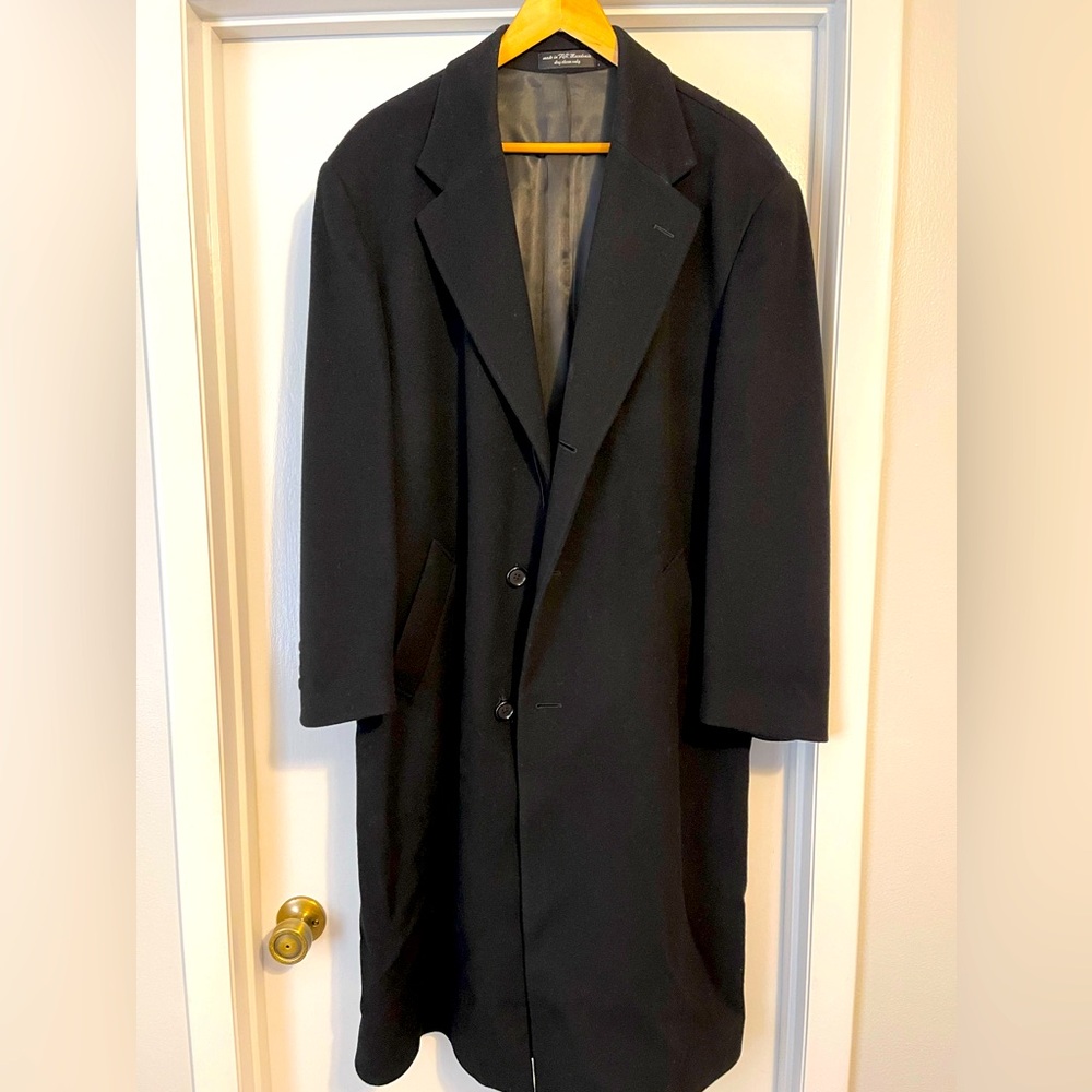 Excellent quality cashmere/wool blend coat. Men’s 44L